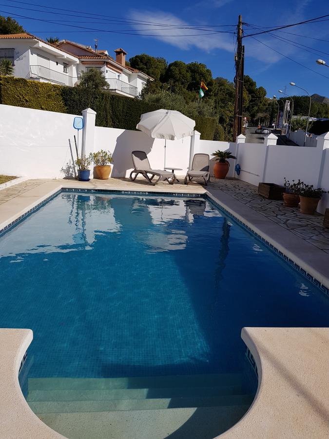 Villa - zeezicht, zwembad Nerja Buitenkant foto