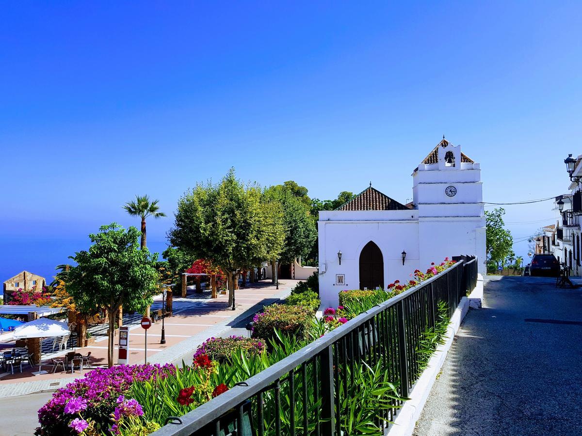 Villa - zeezicht, zwembad Nerja Buitenkant foto
